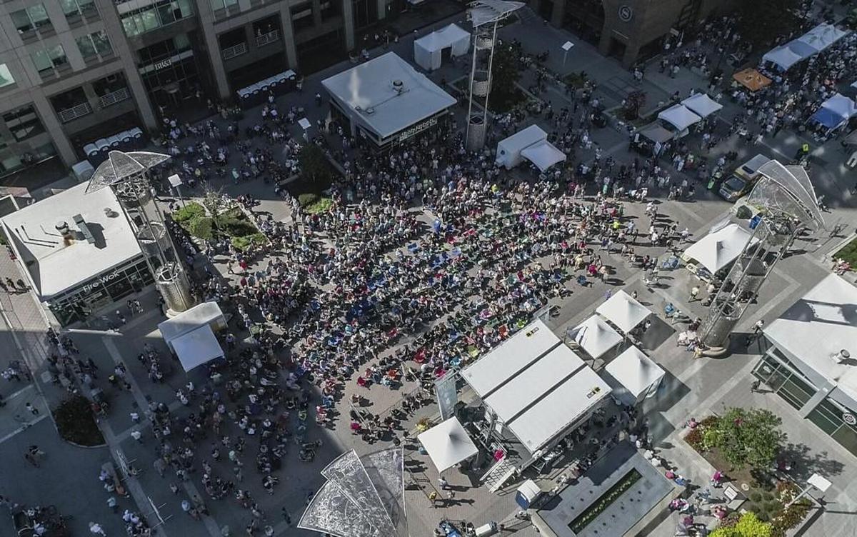 The International Bluegrass Music Association’s World of Bluegrass brings upward of 200,000 people to downtown Raleigh and turns us into Nashville East for a weekend.