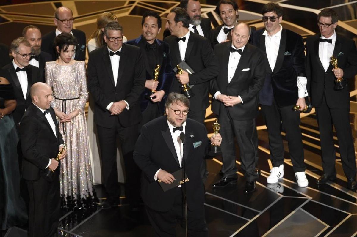 Guillermo del Toro and the cast and crew of “The Shape of Water” accept the award for best picture at the Oscars on Sunday, March 4, 2018, at the Dolby Theatre in Los Angeles.