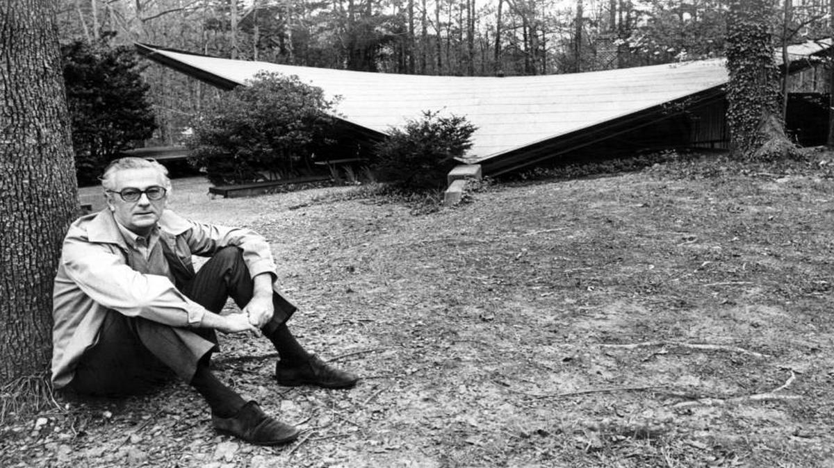 Eduardo Catalano designed this striking house in the 1950s in West Raleigh. It was demolished in 2001.