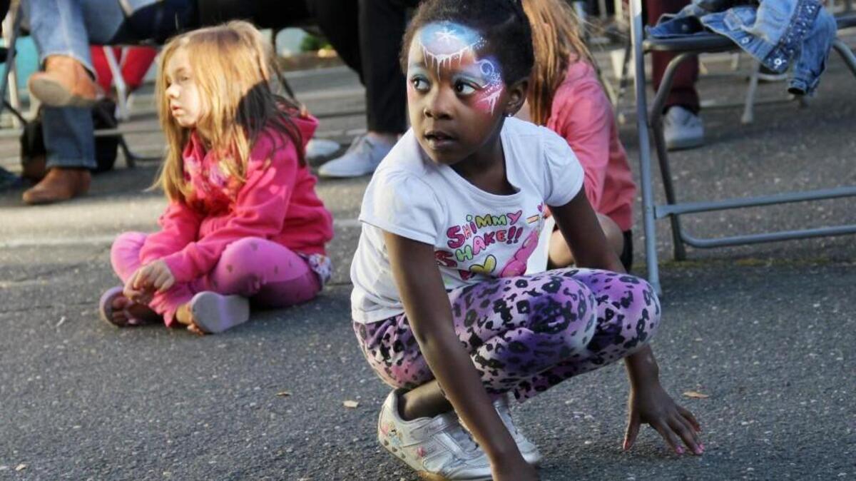 
Don’t miss Festifall, an annual celebration of the arts which allows art enthusiasts and artists to interact, with performing arts, a market of handmade artworks and more.

