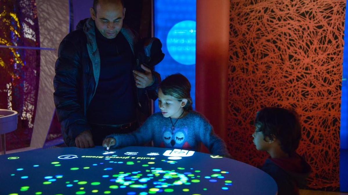 An interactive game in The Secret World Inside You will challenge visitors to keep a virtual microbiome healthy in three scenarios. What’s the best choice at mealtime, with menu options ranging from broccoli to cookies to pickles? What’s the best antibiotic to eliminate strep throat while also protecting harmless microbes? Should you prescribe a fecal transplant to battle antibiotic resistance?