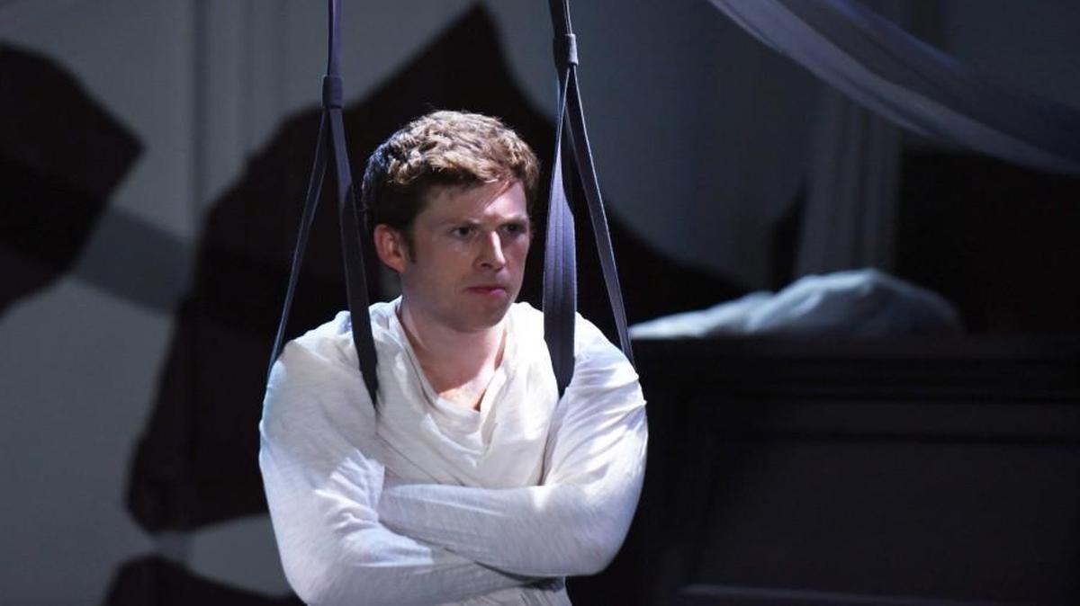 
Sloan Bradford in the Burning Coal Theatre Company production of “Asylum” by Nicki Miller and Kendall Rileigh, presented in collaboration with Only Child Aerial Theatre.

