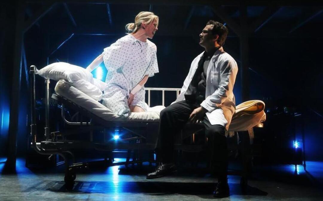 
From left, Lauren Kennedy and Charlie Brady in North Carolina Theatre’s production of “Next To Normal.” 
