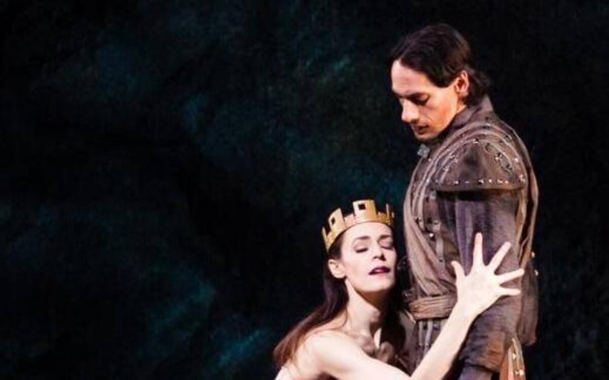Lara O’Brien, left, and Marcelo Martinez in the Carolina Ballet’s production of “Macbeth.”