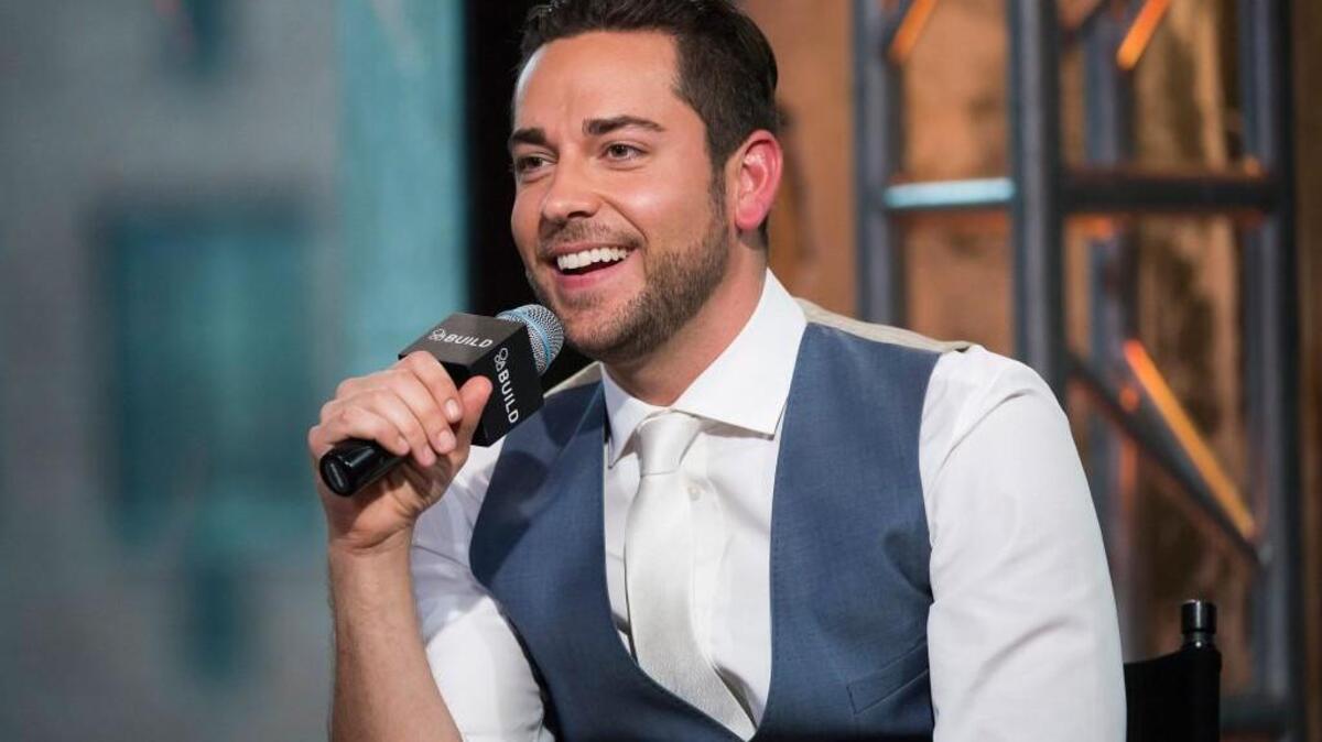 Zachary Levi, of TV’s “Chuck” and “Heroes Reborn,” is starring in a revival of “She Loves Me,” considered by many to be one the most charming musicals ever written.
