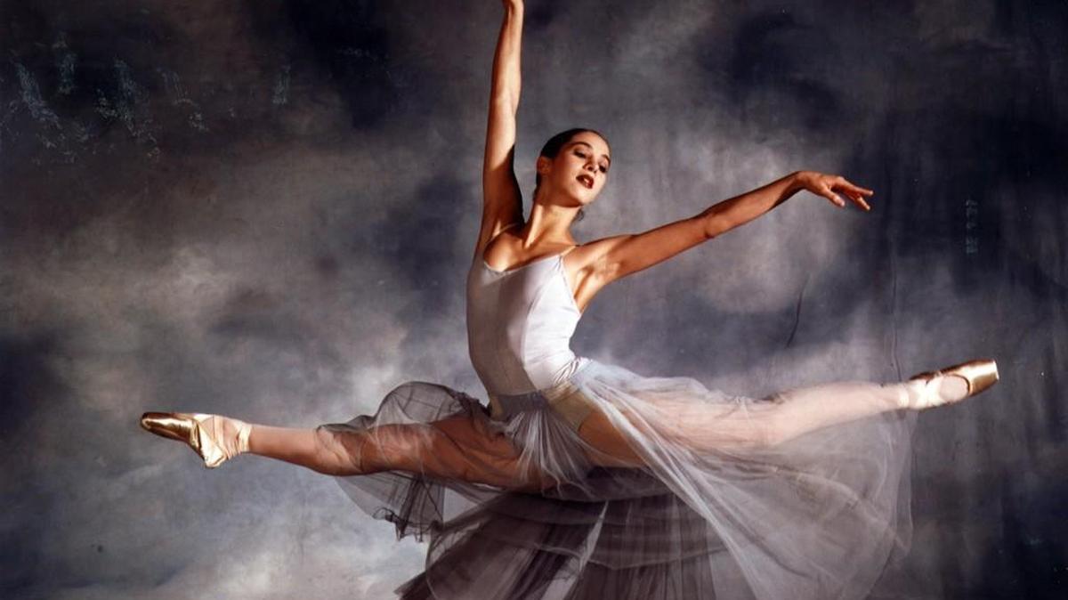 Carolina Ballet dancer Lilyan Vigo Ellis, photographed in 1998, retired from the ballet in 2017.