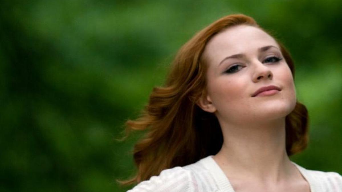 Evan Rachel Wood performed in Theatre In The Park's 2009 production of Shakespeare's Romeo and Juliet, a fundraiser to benefit the group's Fund for Community Arts and Education.