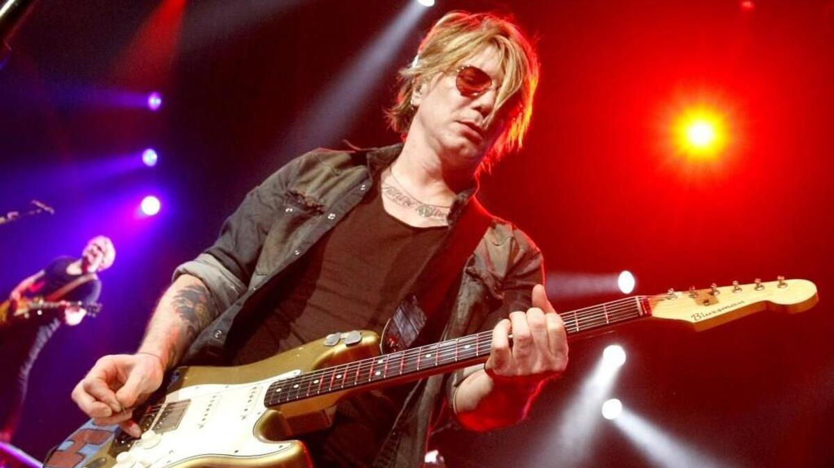 John Rzeznik of the Goo Goo Dolls.