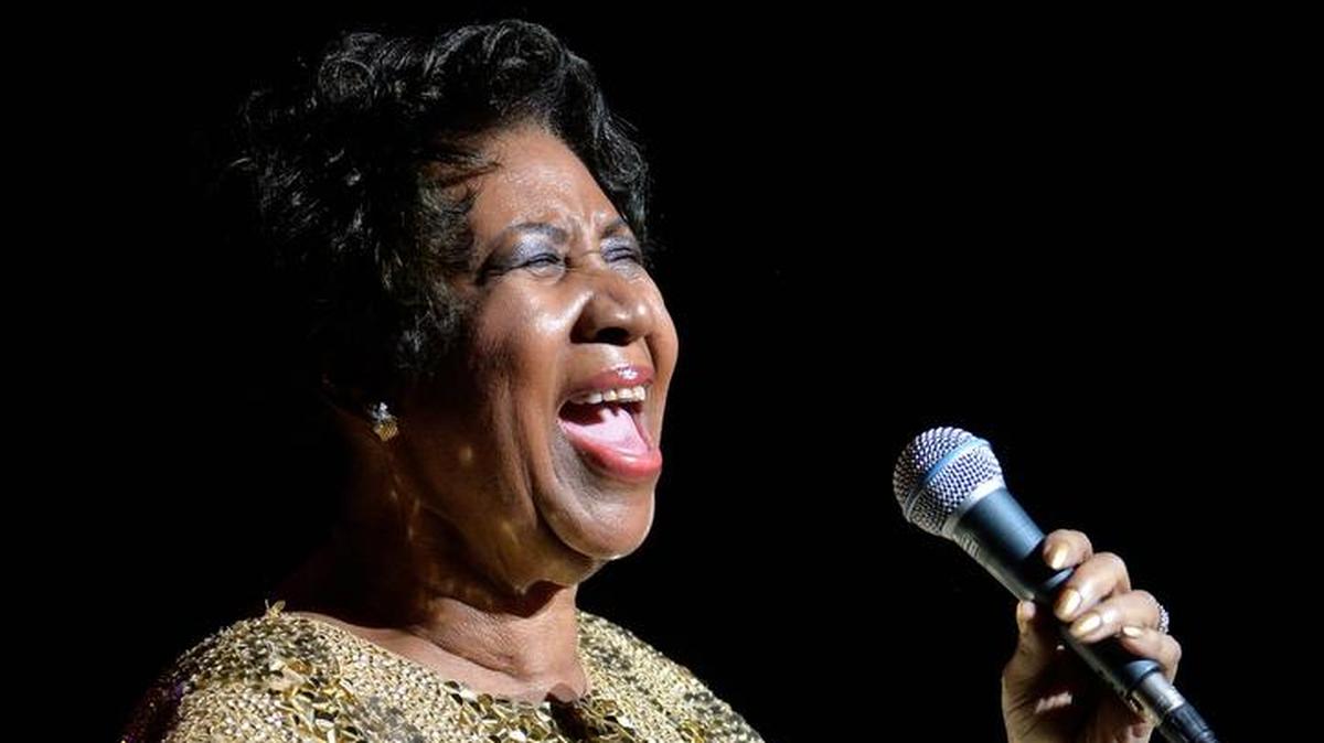 Aretha Franklin in concert at the Durham Performing Arts Center in Durham, NC Thursday night, May 19, 2016.