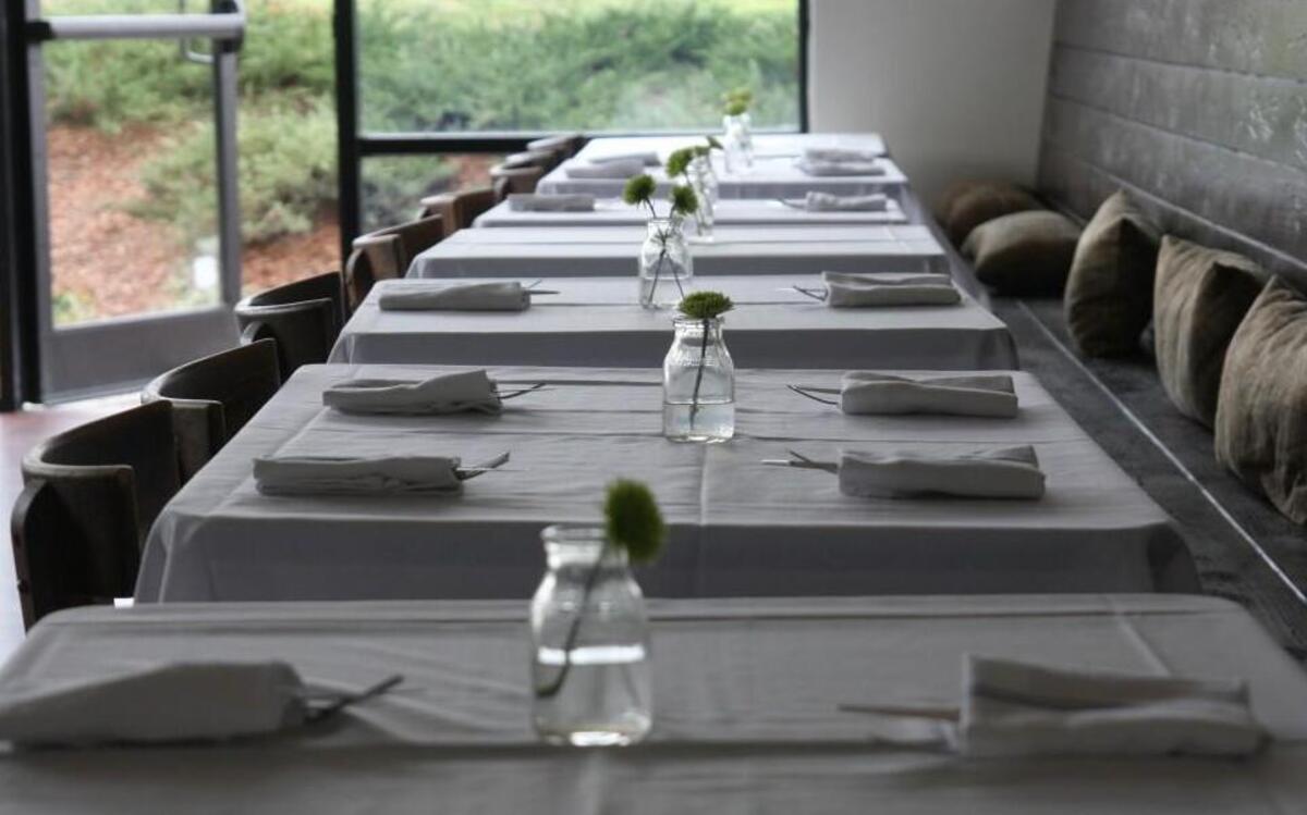 Little Hen restaurant in Holly Springs brings farm to table with 90 percent local food.
