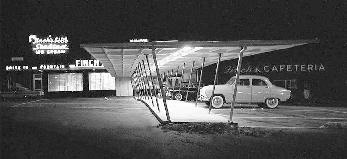 Finch's drive-in at night circa 1960.