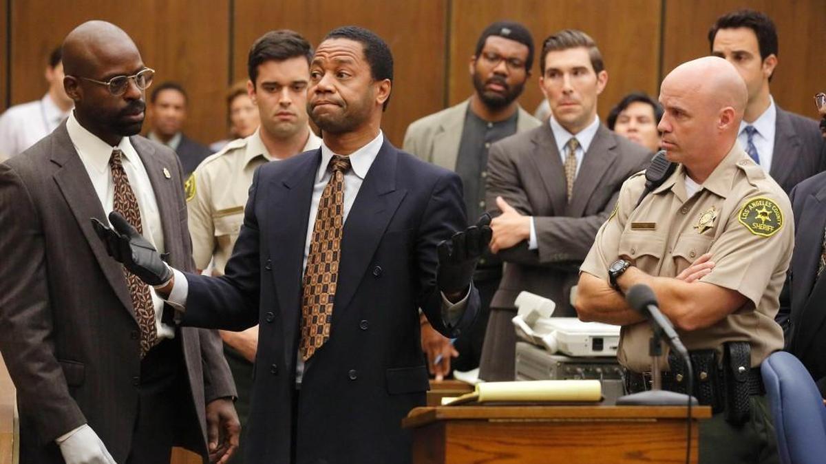 Sterling K. Brown, left, as Christopher Darden and Cuba Gooding Jr. as O.J. Simpson in “The People v O.J. Simpson” on FX.