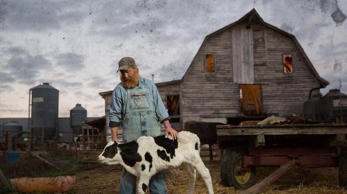 Randy Lewis, an Alamance farmer, tries to keep both his dairy and the rural tradition of a barn dance alive in “The Last Barn Dance.”