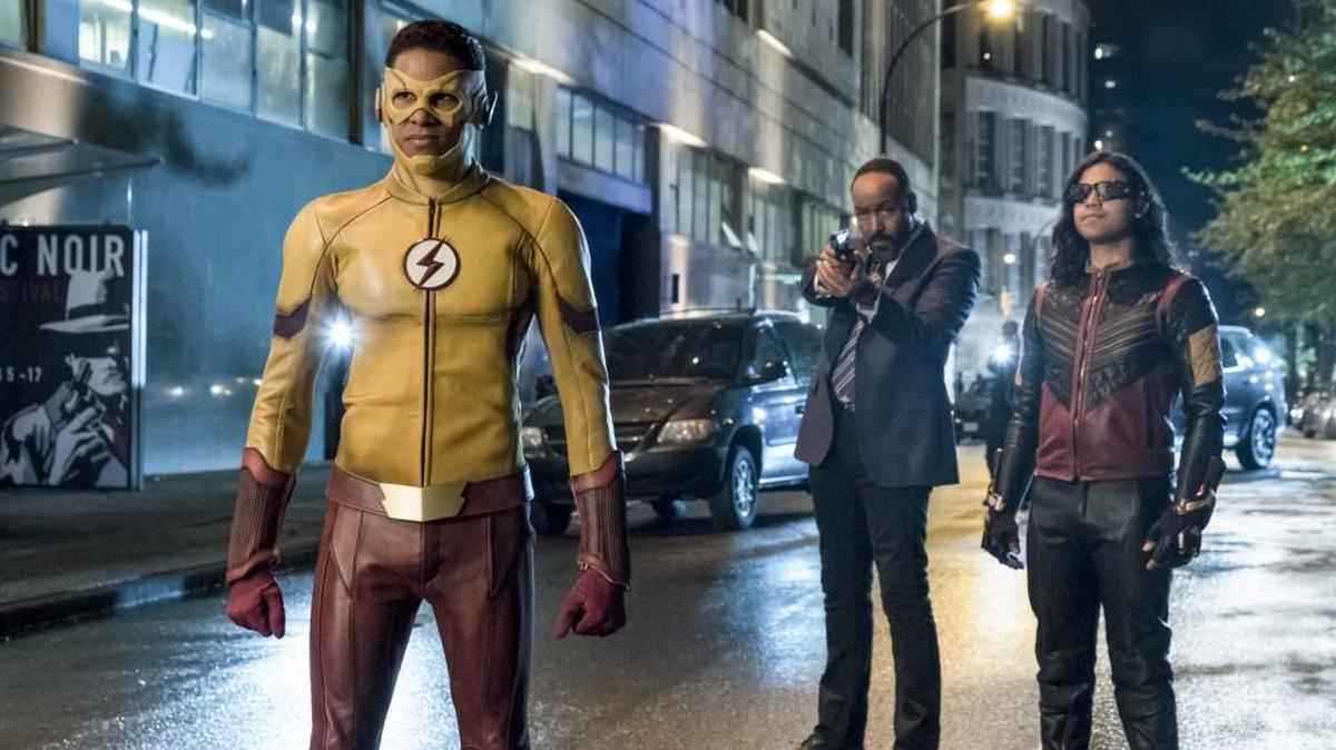 (L-R): Keiynan Lonsdale as Kid Flash, Jesse L. Martin as Detective Joe West and Carlos Valdes as Vibe in “The Flash” on The CW.