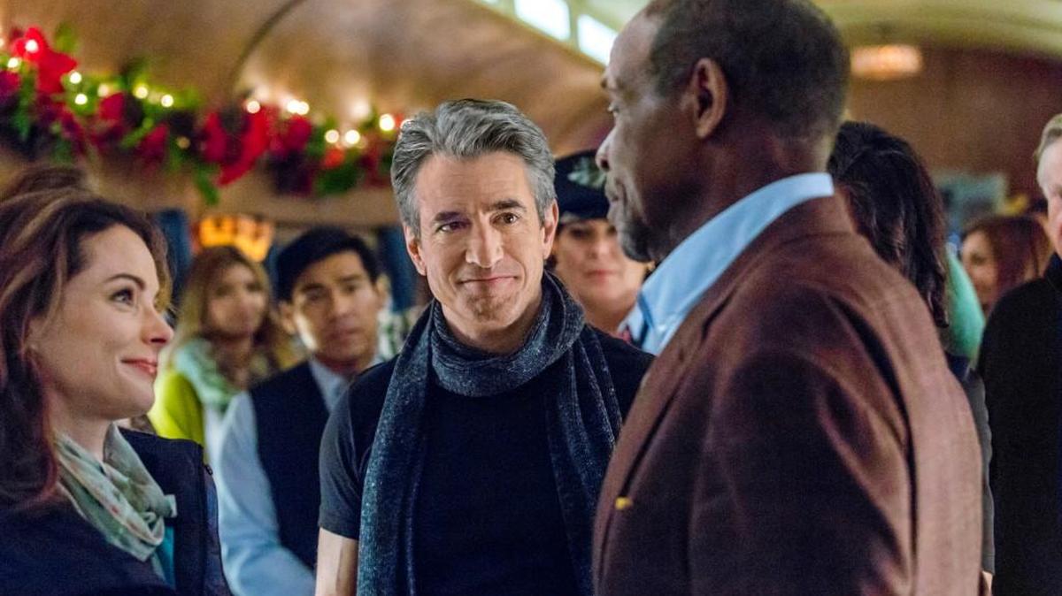 (L-R): Kimberly Williams-Paisley, Dermot Mulroney and Danny Glover in Hallmark’s “Christmas Train.”