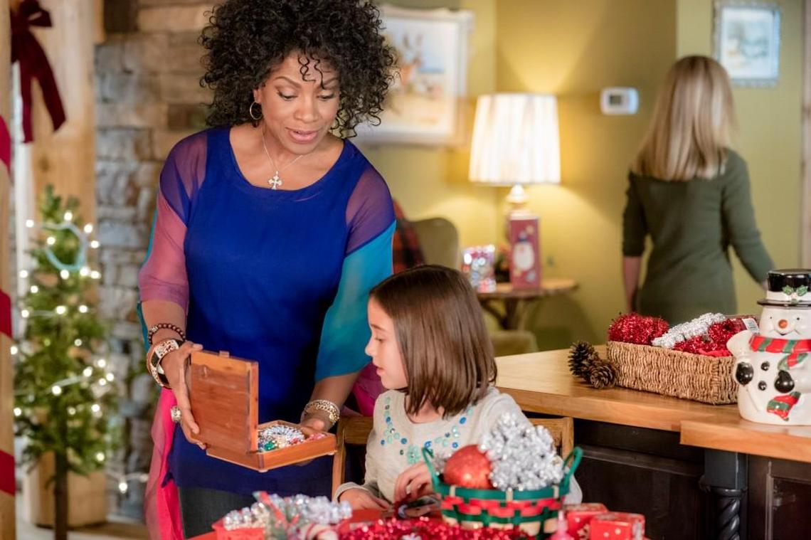 Sheryl Lee Ralph, left, and Audrey Smallman in “Christmas at Holly Lodge” on the Hallmark Channel.