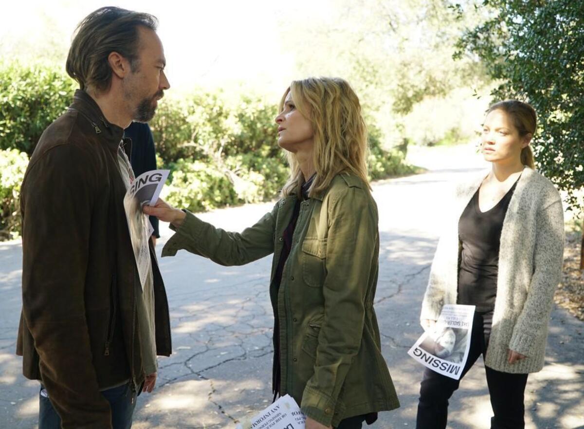 “Ten Days in the Valley” stars Kyra Sedgwick (center) as Jane Sadler, an overworked television producer and single mother in the middle of a separation whose life is turned upside down when her young daughter goes missing in the middle of the night.