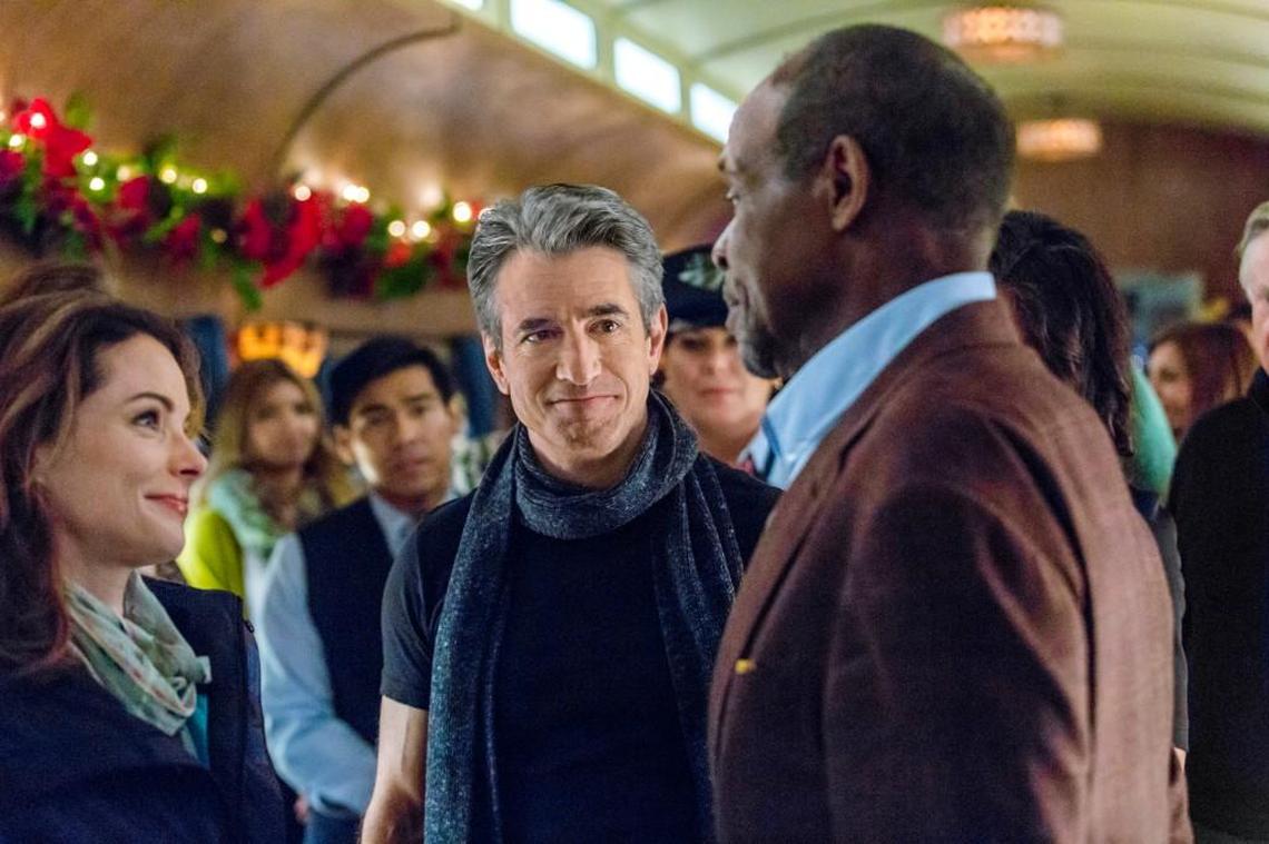 (L-R): Kimberly Williams-Paisley, Dermot Mulroney and Danny Glover in Hallmark’s “Christmas Train.”