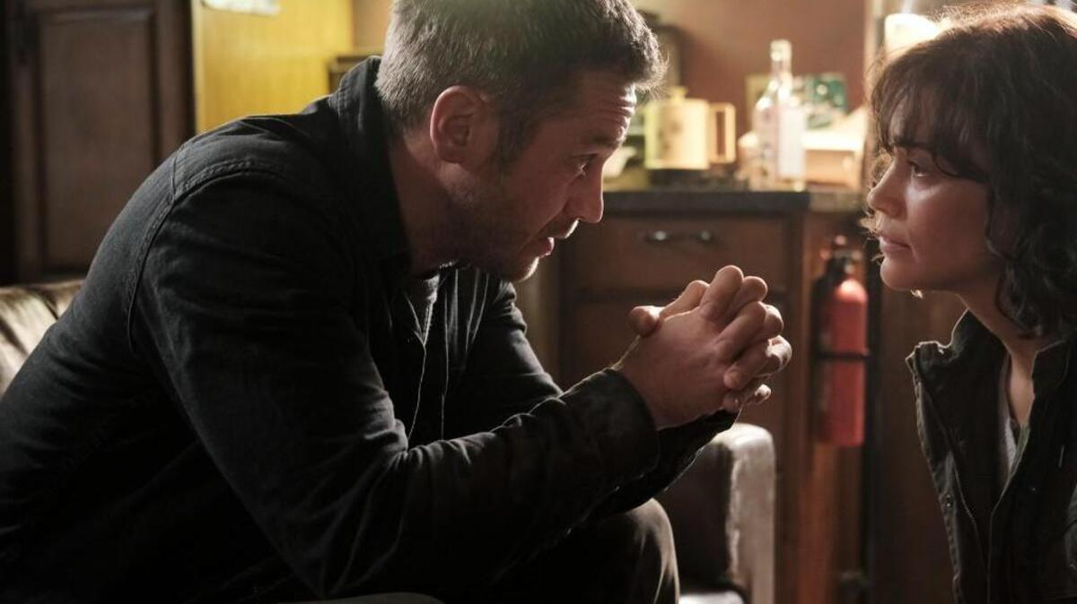 Devon Sawa, left, and Paula Patton in ABC’s “Somewhere Between.”