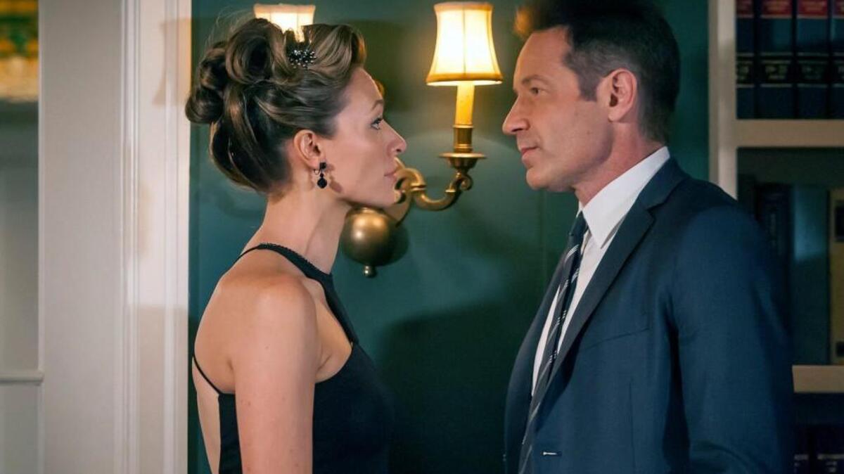 Michaela McManus (left) as Grace Karn and David Duchovny as Sam Hodiak on NBC’s “Aquarius.”