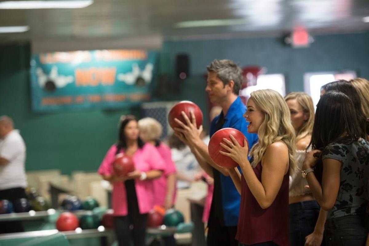 Jenna Cooper bowls with Arie Luyendyk Jr. on the Jan. 29 episode of “The Bachelor” on ABC.