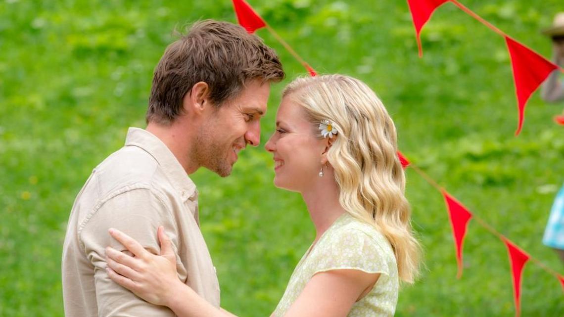 Andrew Cooper, Cindy Busby