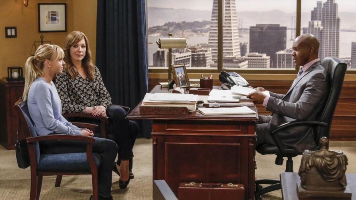 Christy (Anna Faris, left) tries to help when Bonnie (Allison Janney) gets into trouble with the IRS, by encouraging Bonnie to get help from her newfound brother, Ray (Leonard Roberts).