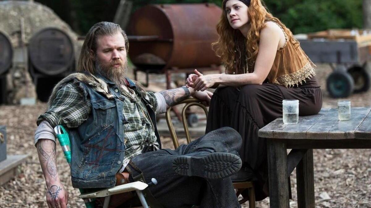 Ryan Hurst, left, and Gillian Alexy in WGN’s “Outsiders.”