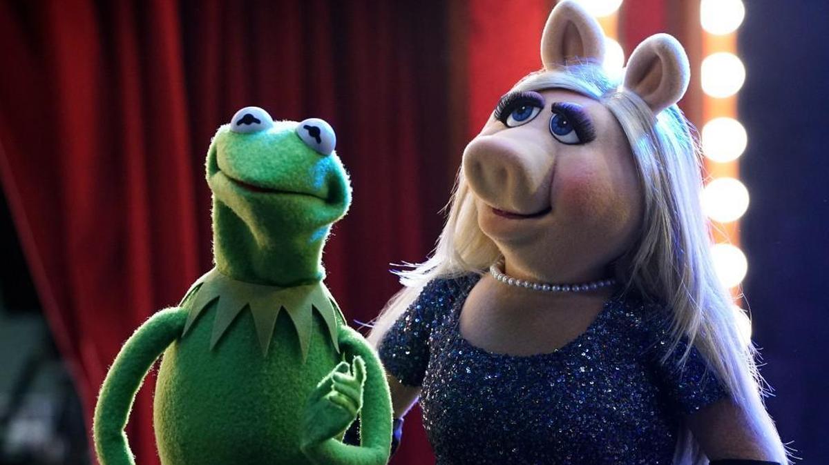 
Kermit the Frog and Miss Piggy in “The Muppets” on ABC.

