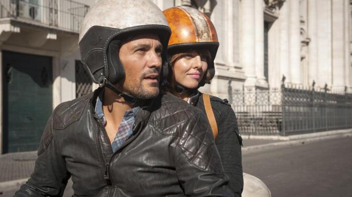 Michael Landes, left, as Hooten and Ophelia Lovibond as Lady Alex Spencer-Parker in the new CW show “Hooten & The Lady.”