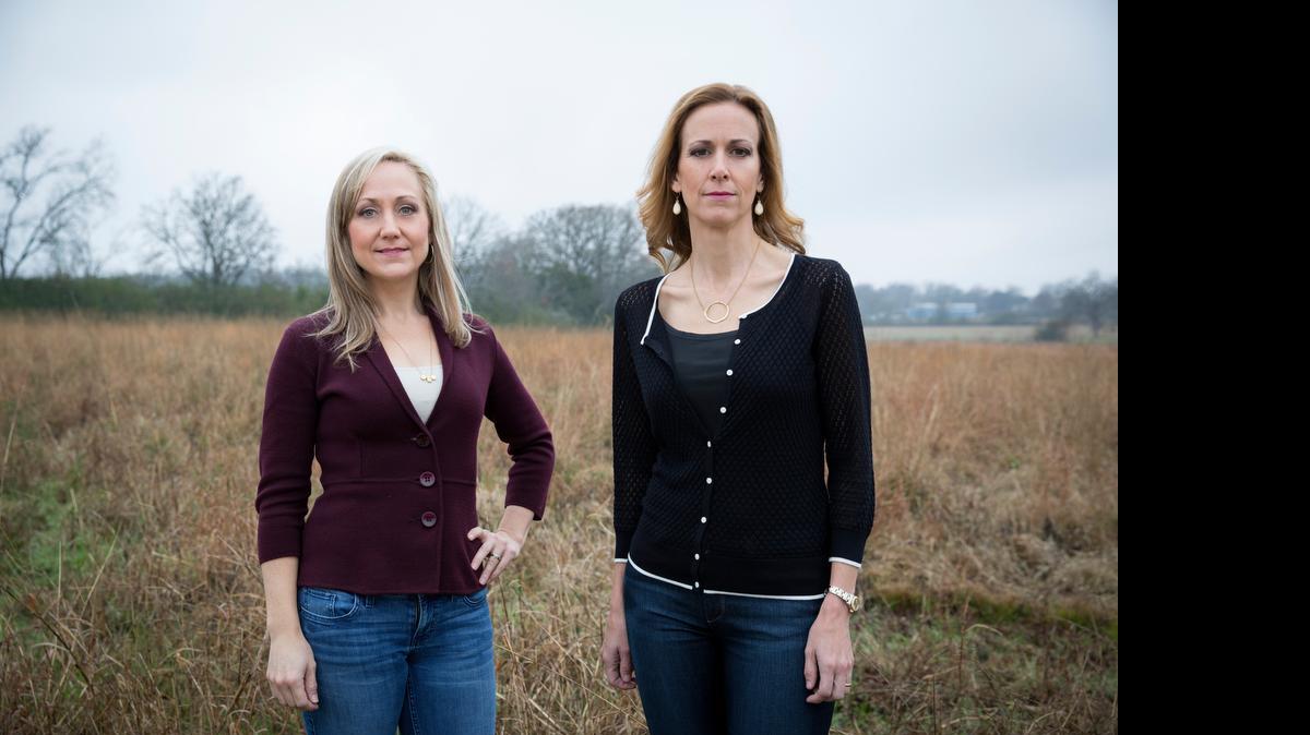 
Alicia O'Neill (left) and Casey Garrett are prosecutors investigating unsolved crimes on “Cold Justice: Sex Crimes.” 


