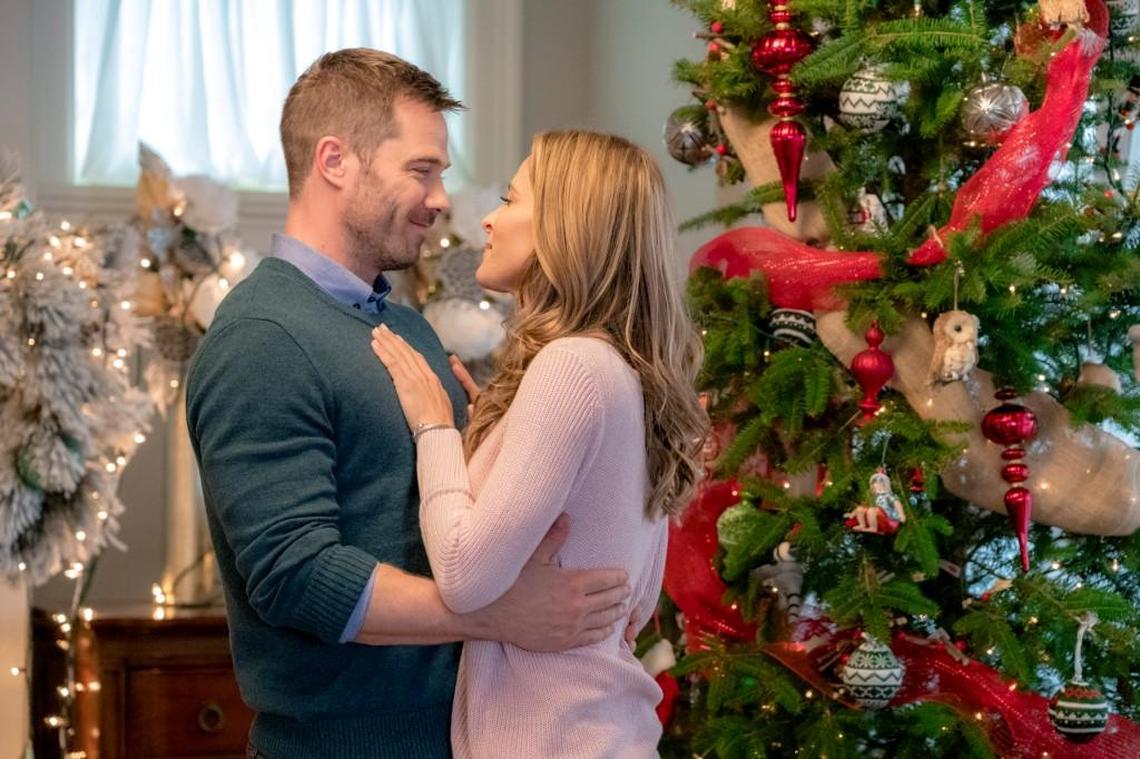 Luke Macfarlane and Jill Wagner in the Hallmark Movies & Mysteries movie “Maggie’s Christmas Miracle.”