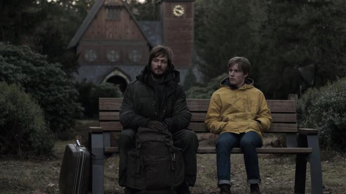Andreas Pietschmann and Louis Hofmann in the new series “Dark” on Netflix.