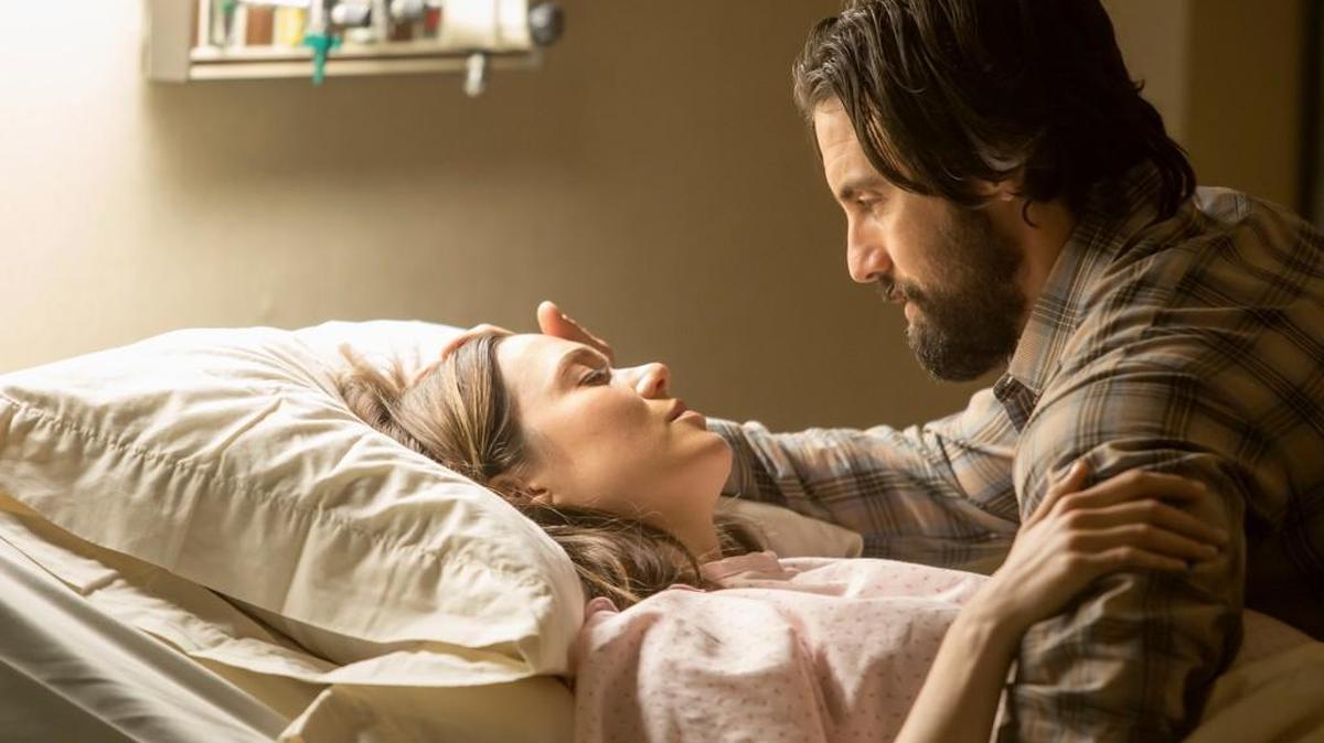 Mandy Moore, left, as Rebecca and Milo Ventimiglia as Jack in “This Is Us” on NBC.