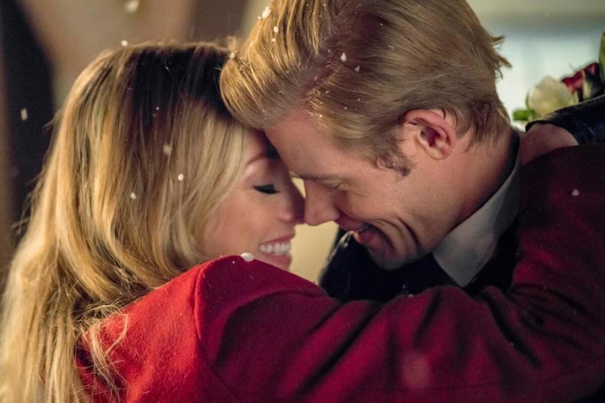 Reluctant wedding planner Maddie Krug (Rachel Skarsten) meets her match in Johnny Blake (Trevor Donovan) in “Marry Me at Christmas.”