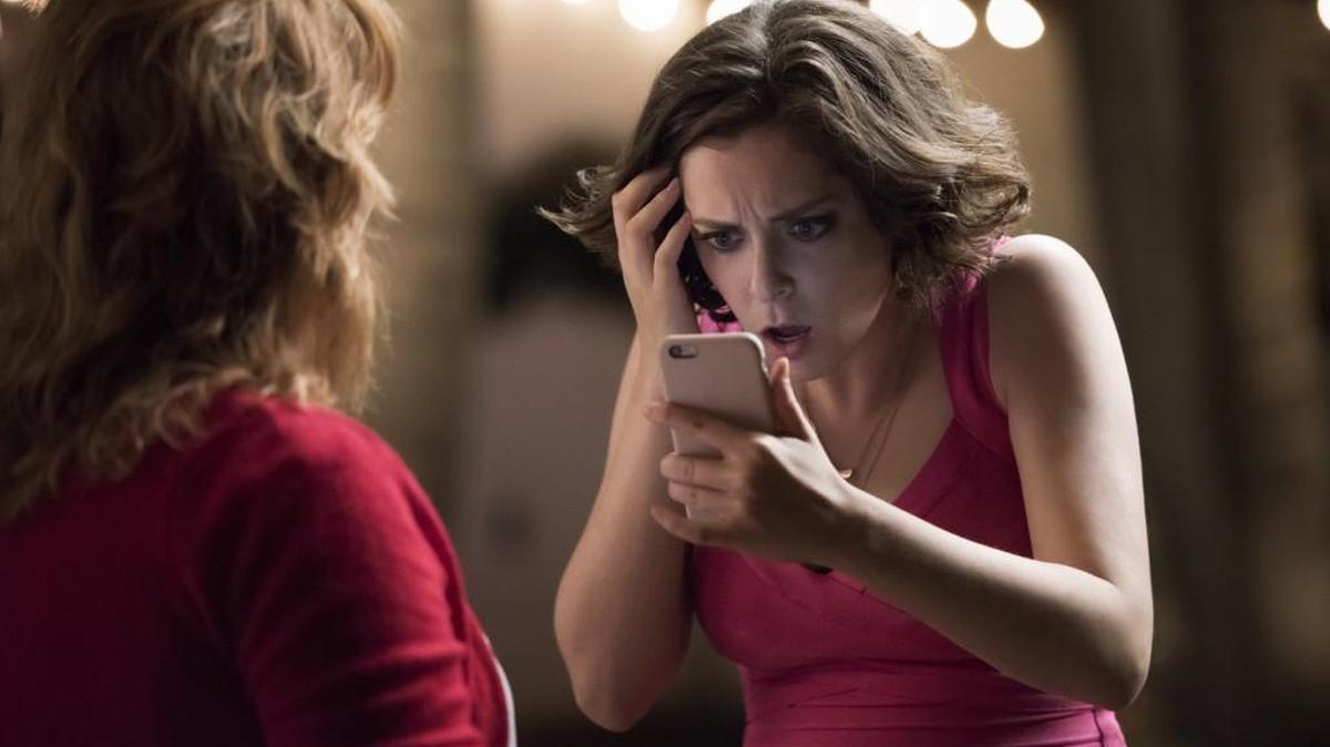
Donna Lynne Champlin (left) as Paula Proctor and Rachel Bloom as Rebecca Bunch in “Crazy Ex-Girlfriend” on The CW. 
