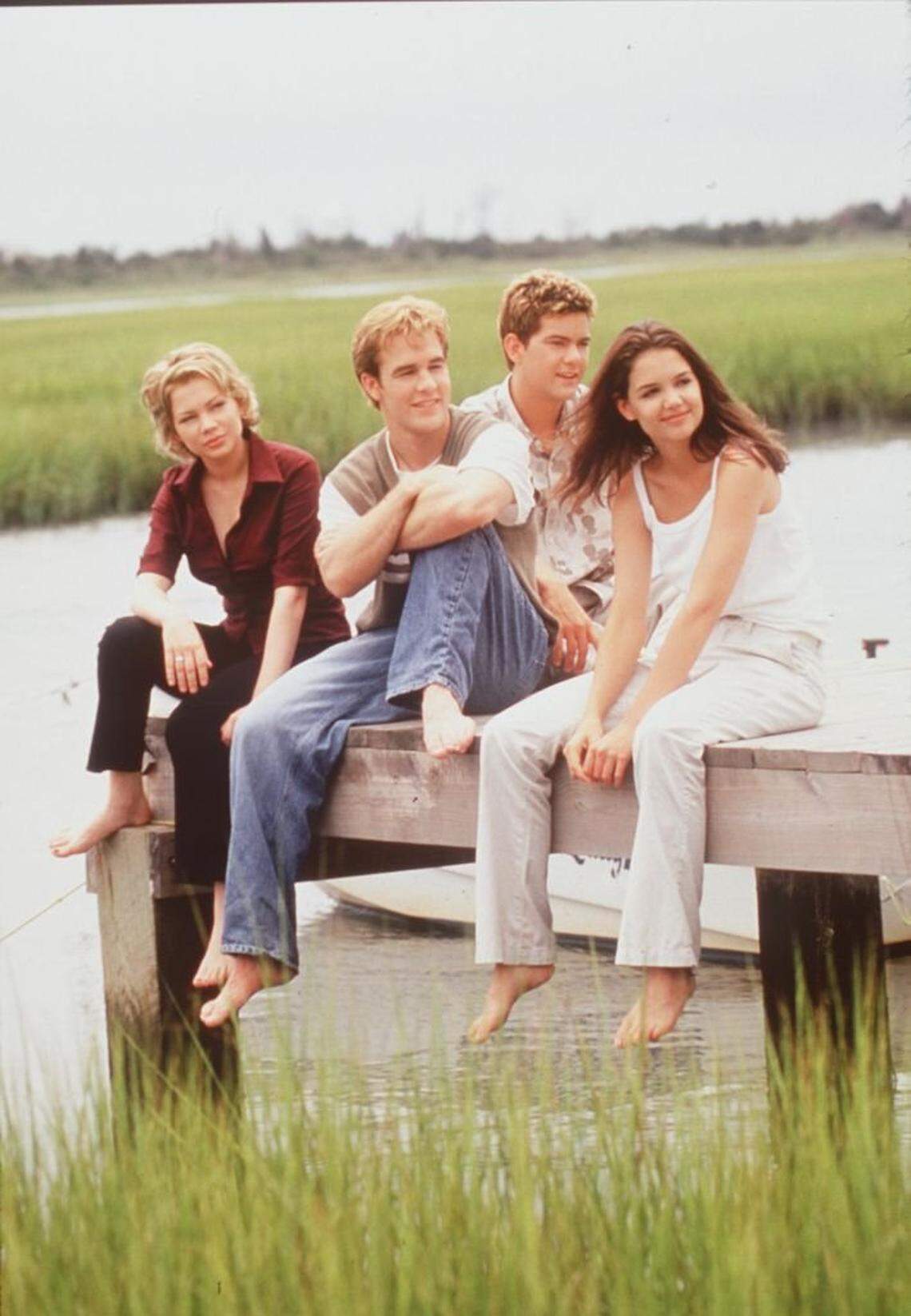 1999 Michelle Williams, James Van Der Beek, Joshua Jackson, And Katie Holmes Star In "Dawson's Creek." (Photo By Getty Images)