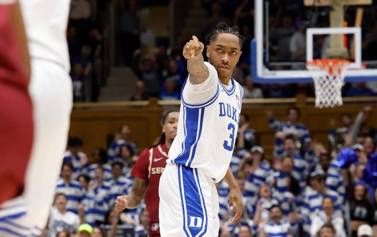 Duke’s Isaiah Evans (3) points back to Cooper Flagg after Evans hit a three-pointer on a pass from Flagg during the second half of Duke’s 100-65 victory over Florida State at Cameron Indoor Stadium in Durham, N.C., Saturday, March 1, 2025.