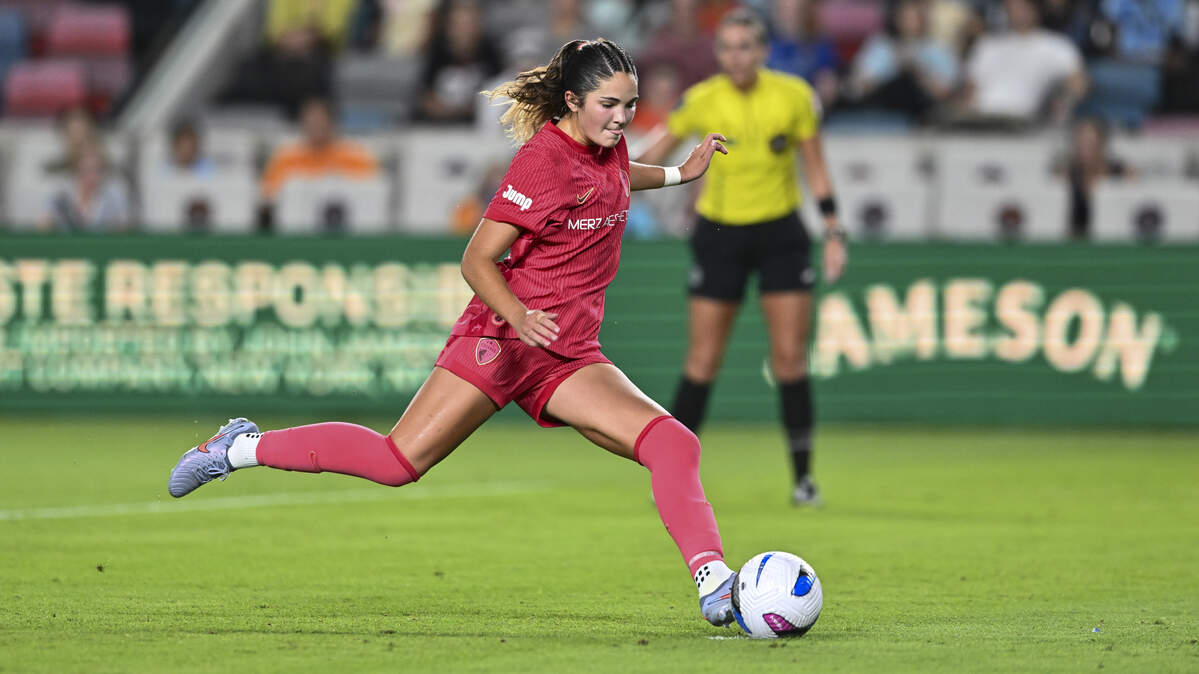 Aug 8, 2025; Houston, Texas, USA; North Carolina Courage midfielder Riley Jackson (16) scores a goal on a penalty kick during the first half against the Houston Dash at Shell Energy Stadium. Mandatory Credit: Maria Lysaker-Imagn Images 