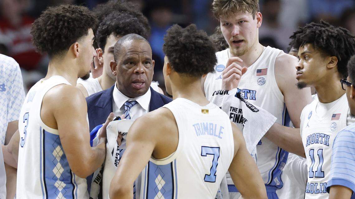 See UNC basketball players’ reactions on social media to Coach Davis’ firing
