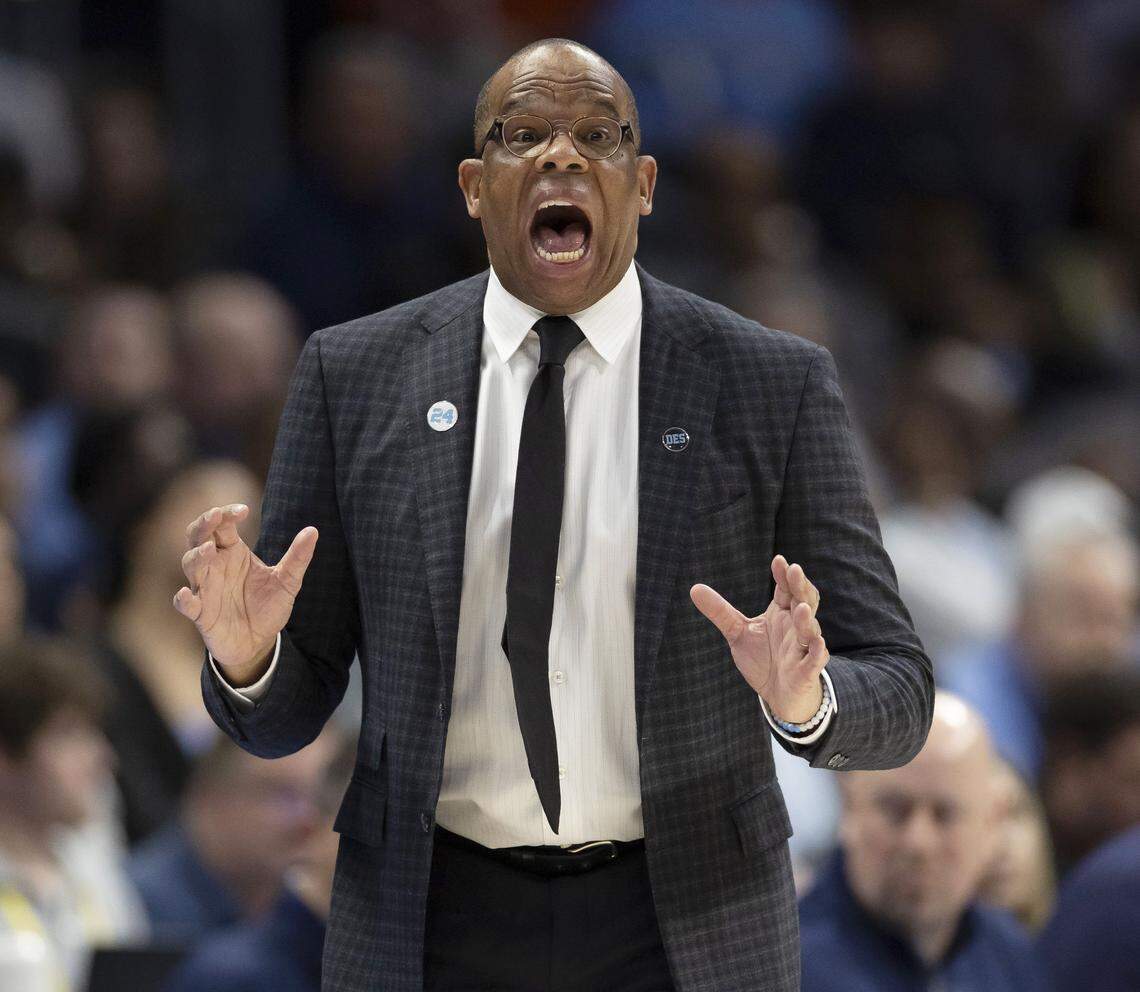 North Carolina coach Hubert Davis directs his team on offense in the in the first half against Clemson on Thursday, March 12, 2026, during the quarterfinals of the ACC Tournament at Spectrum Center in Charlotte,  N.C.