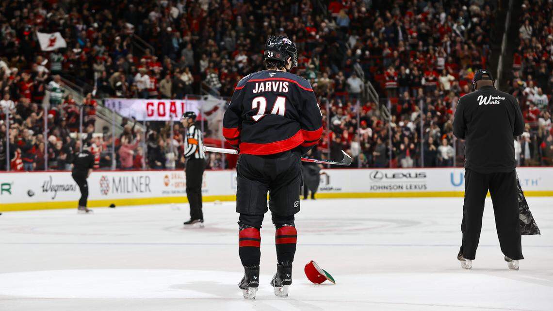 Winnipeg native Seth Jarvis has dream night in Carolina Hurricanes win over Jets