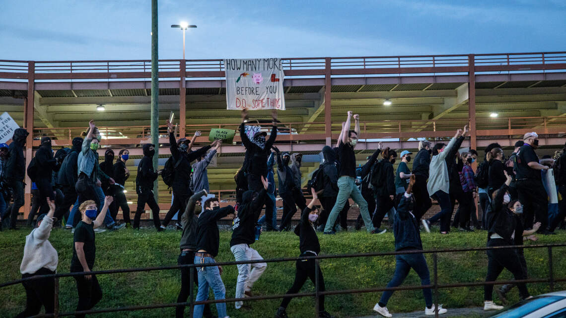 Police shootings prompt protests in downtown Durham, Raleigh | Raleigh ...