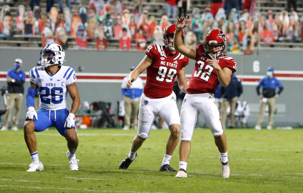 N.C. State place kicker Christopher Dunn (32) celebrates his 39-yard field goal during the second half of N.C. State’s 31-20 victory over Duke at Carter-Finley Stadium in Raleigh, N.C., Saturday, Oct. 17, 2020.