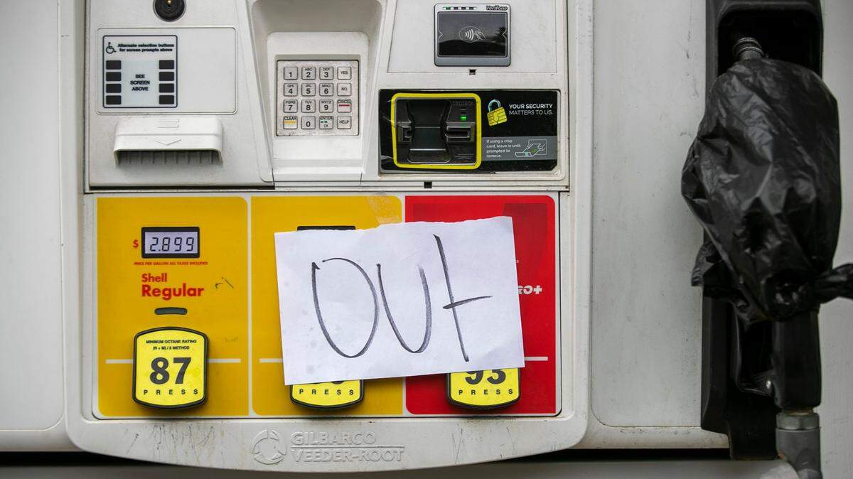 Is Beaufort County experiencing gas shortages because of the ransomware attack on the pipeline? These gas station workers say it has more to do with panic-buying.