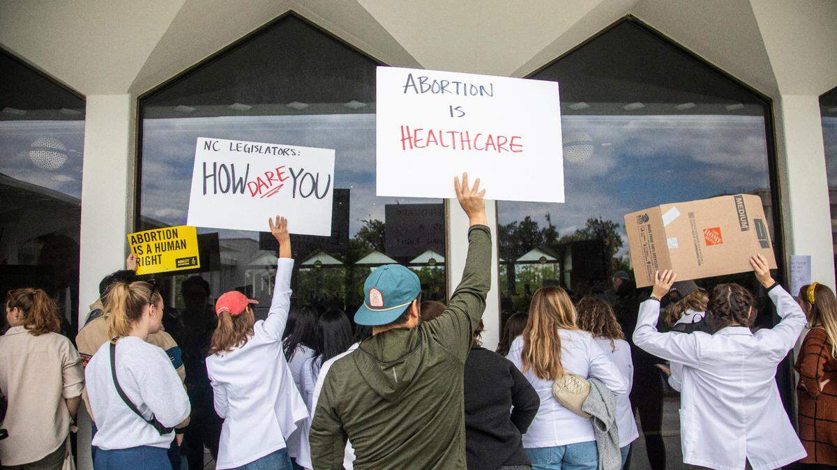 NC Republicans push back after Gov. Cooper calls them out for voting for abortion bill