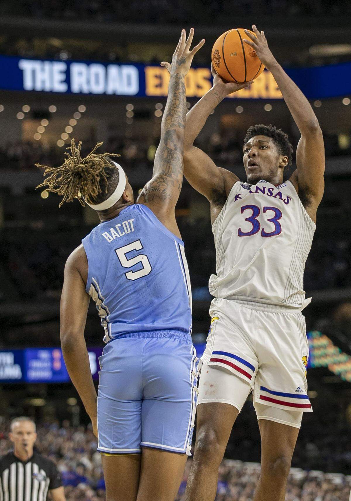North Carolinas Armando Bacot (5) defends Kansas David McCormack (33) during the first half of the NCAA Championship game on Monday, April 4, 2022 at Caesars Superdome in New Orleans, La.