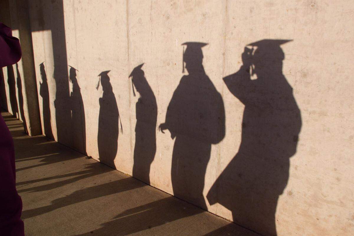 North Carolina high school graduates can now get free tuition at Wake Tech and other community colleges.