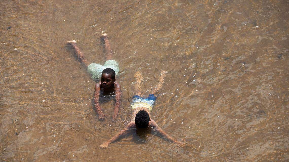 How to survive this scorching NC summer, even if you don’t have air conditioning