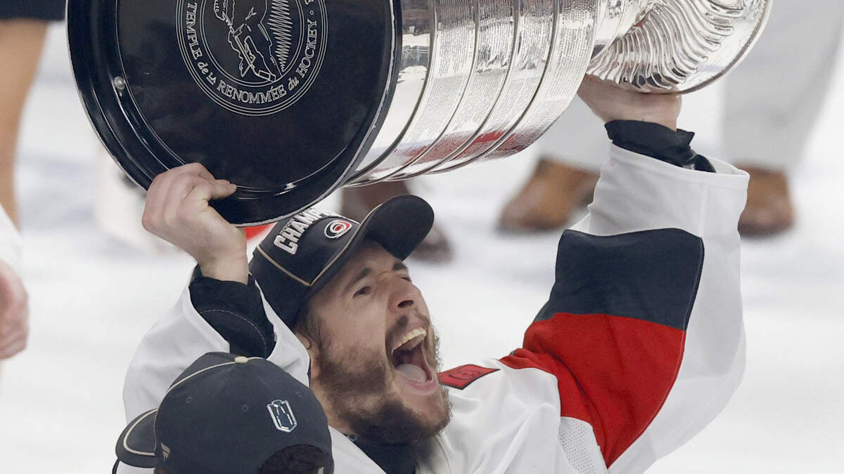 Von Sound Beach zum Stanley Cup: Brandon Bussis „surreale“ Reise mit den ...